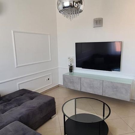 מאלינסקה Apartman Moris מראה חיצוני תמונה