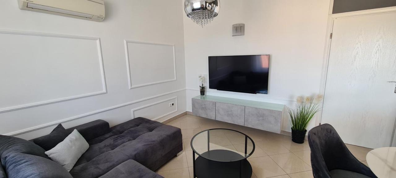 מאלינסקה Apartman Moris מראה חיצוני תמונה