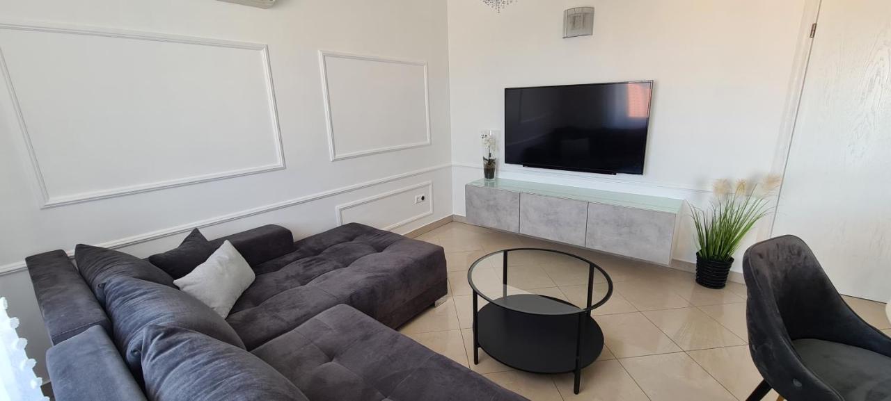 מאלינסקה Apartman Moris מראה חיצוני תמונה